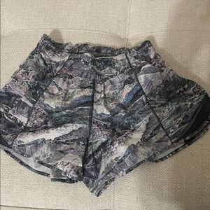 Lululemon short